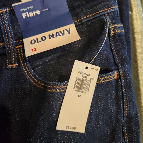 NWT Old Navy High Rise Flare Jeans Sz 12 - Picture 3 of 4